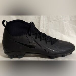 Nike Phantom Luna 2 Club Multiground Soccer Cleats FJ2558-002 Men’s Sz: 9.5